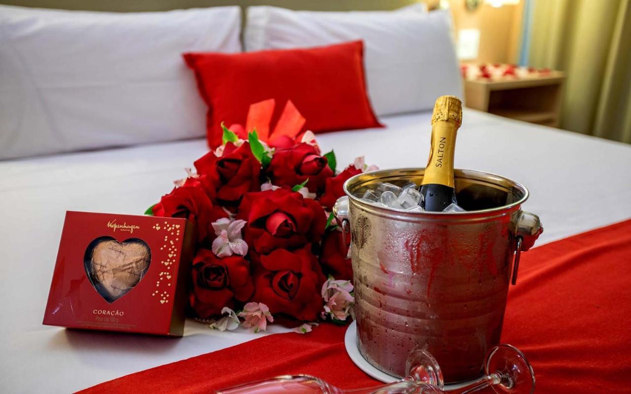 Cullinan Hplus Premium Brasília Exteriör bild Valentine's Day