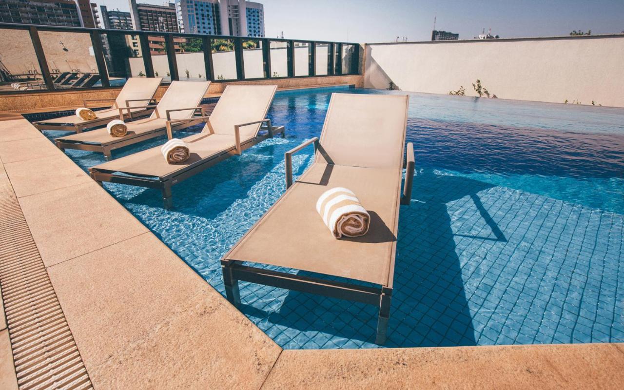 Cullinan Hplus Premium Brasília Exteriör bild Rooftop pool