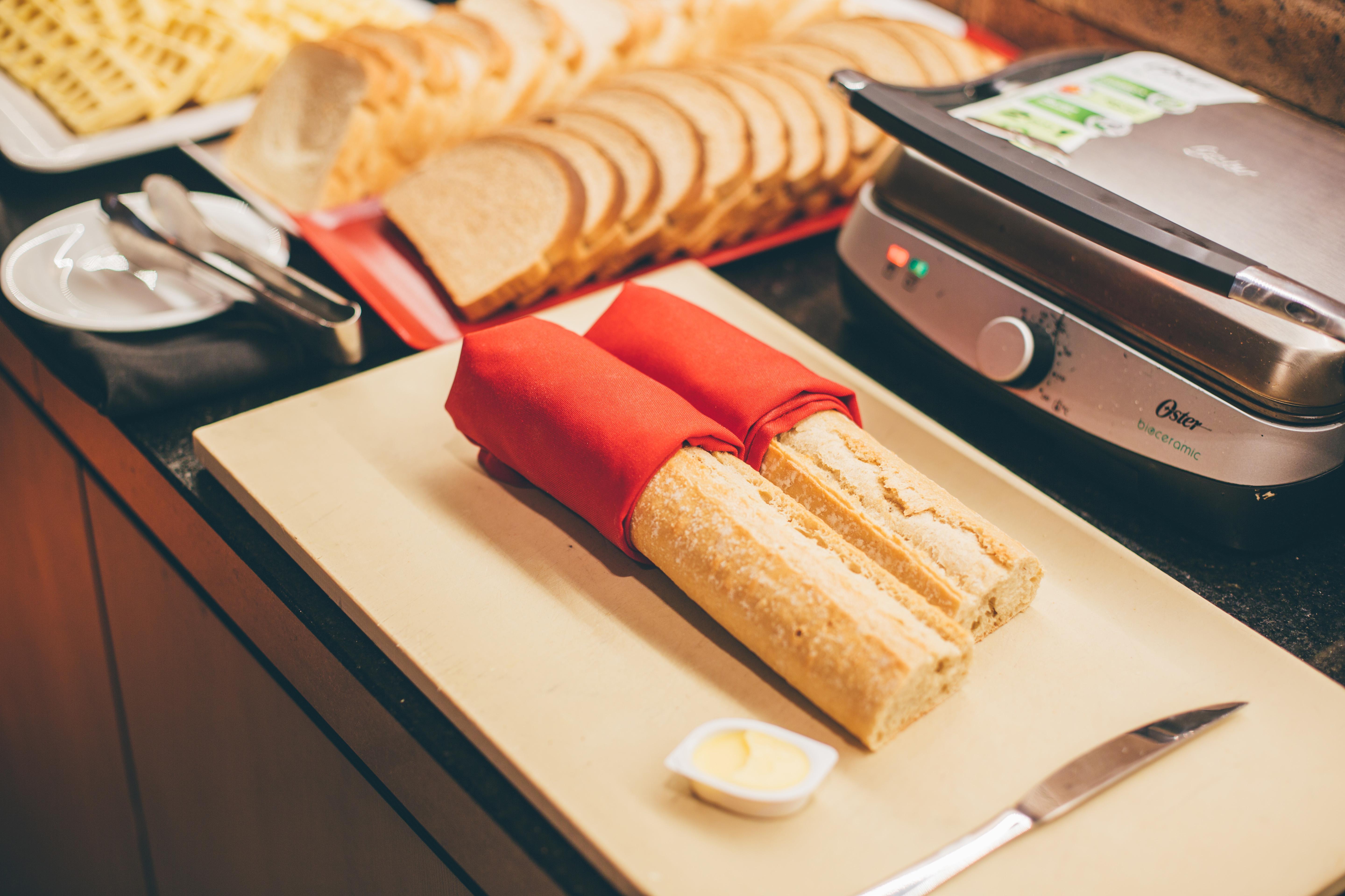 Cullinan Hplus Premium Brasília Exteriör bild A panini press