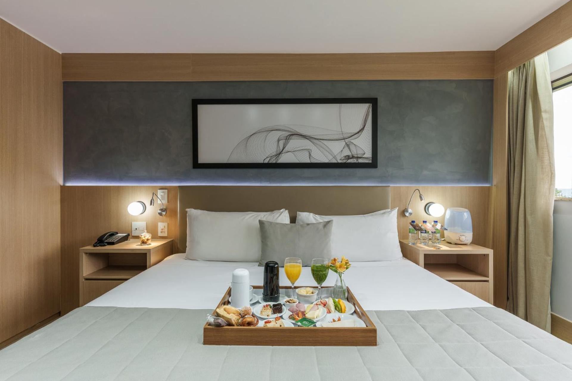 Cullinan Hplus Premium Brasília Rum bild