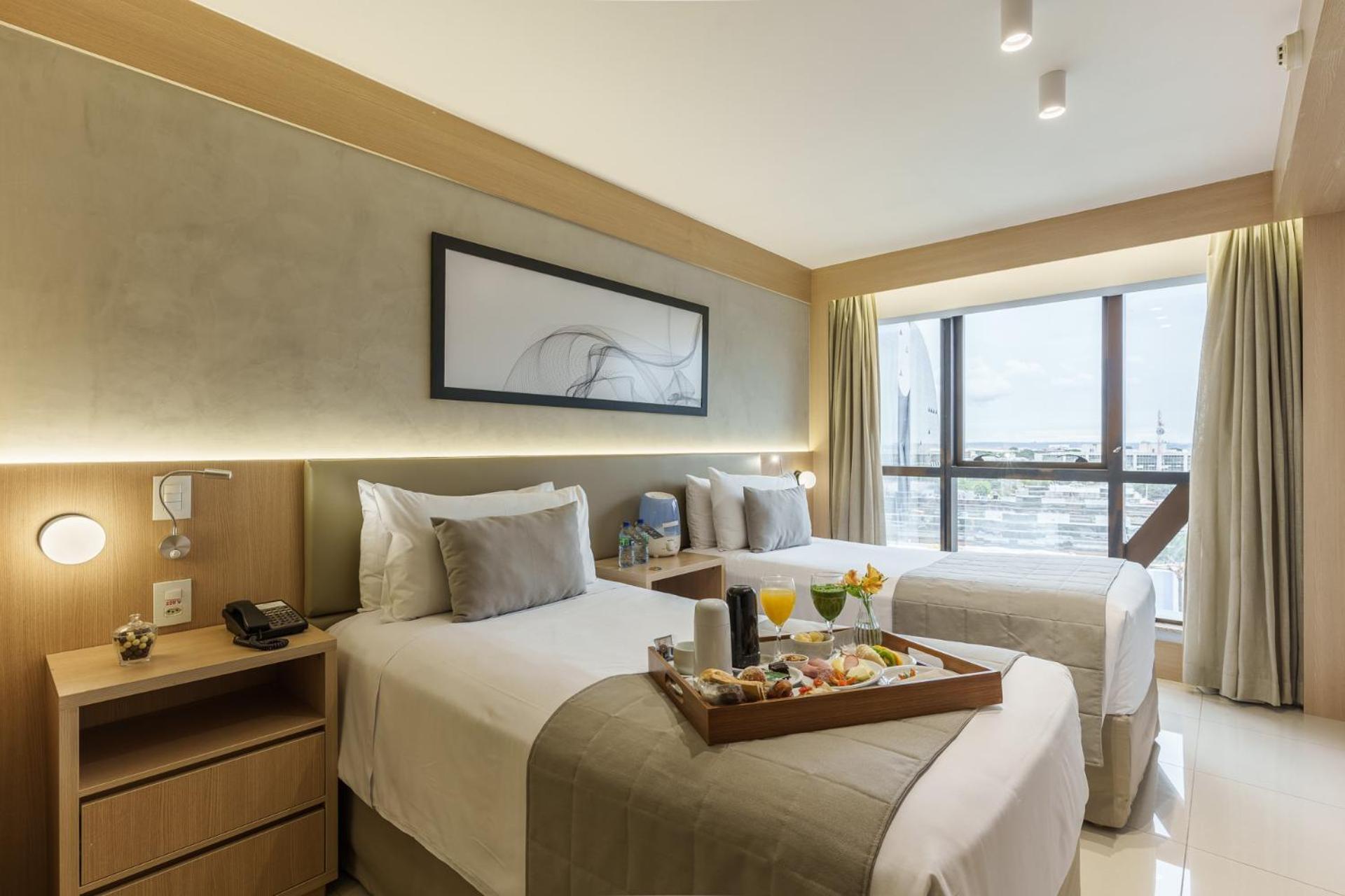 Cullinan Hplus Premium Brasília Rum bild