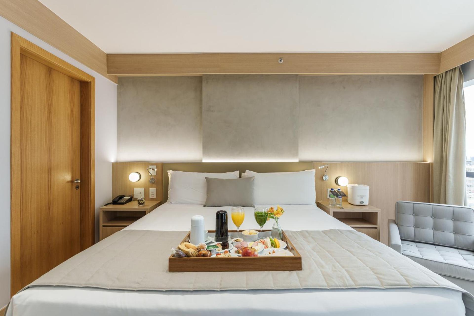 Cullinan Hplus Premium Brasília Rum bild